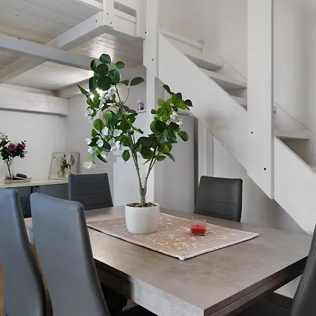 Casa Del Mirto